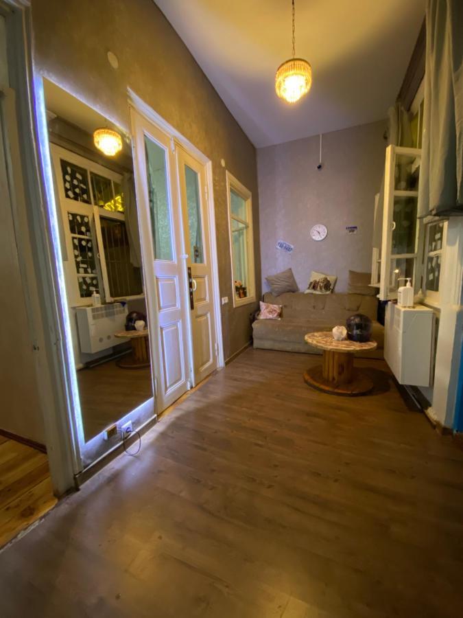 Traveler Hostel Tbilisi Exterior photo